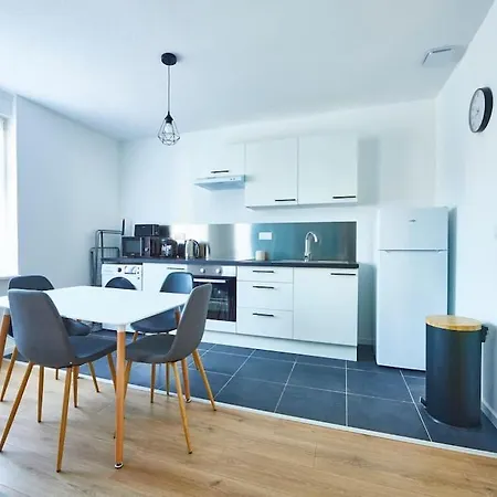 شقة Bm-1 Au 1er Etage - F2 - 1 A 4 Pers مُلووز