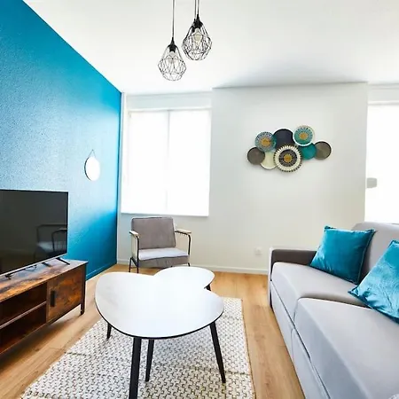 Bm-1 Au 1er Etage - F2 - 1 A 4 Pers شقة *