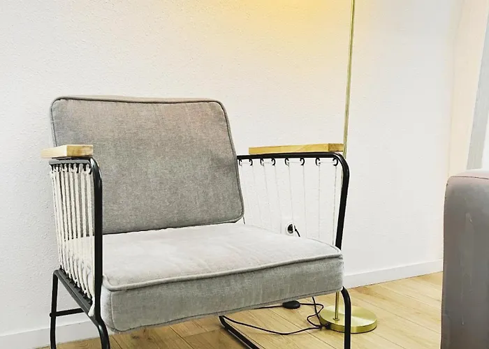 Bel Cosy, Tram Au Pied Du شقة